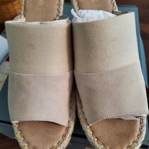 Toms Monica Mule